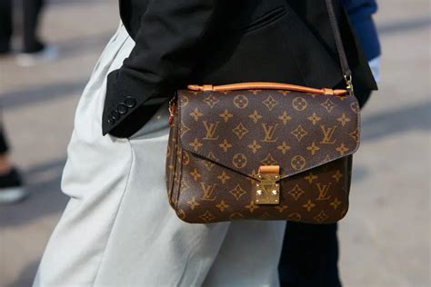 louis vuitton helle tasche|louis vuitton crossbody handbag.